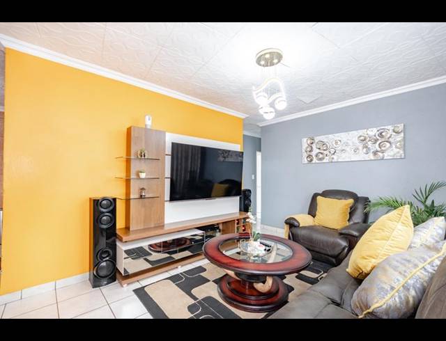 3 BEDROOM HOUSE FOR SALE IN ROODEKOP